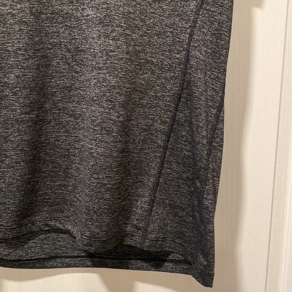 90 Degree By Reflex M Heather Charcoal Short Sleeve V-Neck Top - Picture 4 of 7